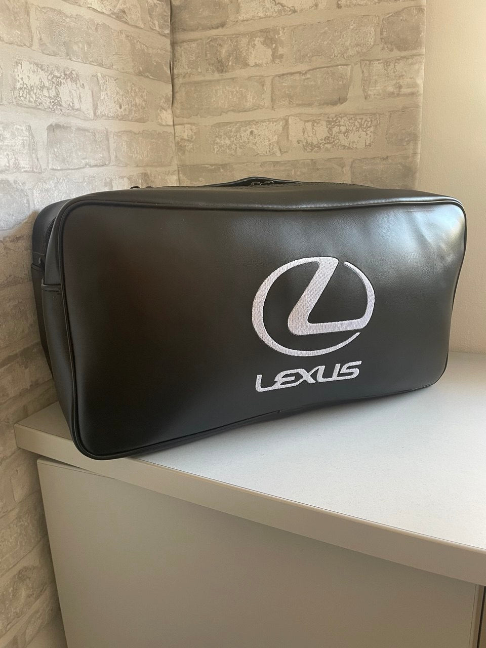 Organizer Bag with logo Lexus